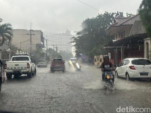 Awas Cuaca Ekstrem Landa Jatim hingga Akhir Tahun 2025