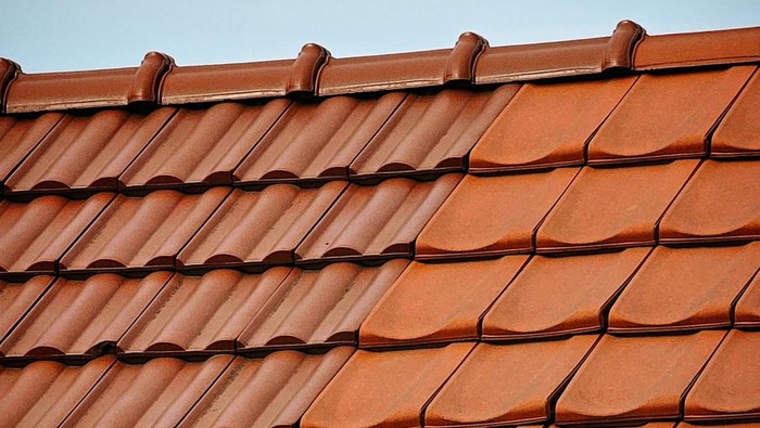 Harga Genteng Keramik Terbaru 2025 Lengkap Ketahui Plus-Minusnya