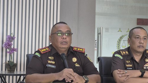 Kajari Klungkung, I Wayan Suardi, saat konferensi pers peringatan Hakordia di Kejari Klungkung, Selasa (9/12/2025). (Leona Wirawan/detikBali)