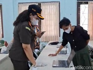 Kejari Kupang Sita 60 Laptop Dugaan Korupsi Pengadaan di Poltekkes