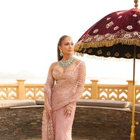 Terungkap Detail Kalung Mewah J.Lo di Pernikahan Crazy Rich India yang Viral