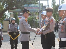 Kapolres Probolinggo Kota Pimpin Upacara Pemecatan Bripka M