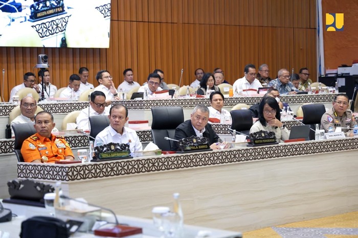 Kementerian PU Pastikan Jaringan Jalan Nasional-Tol Siap Layani Arus Nataru