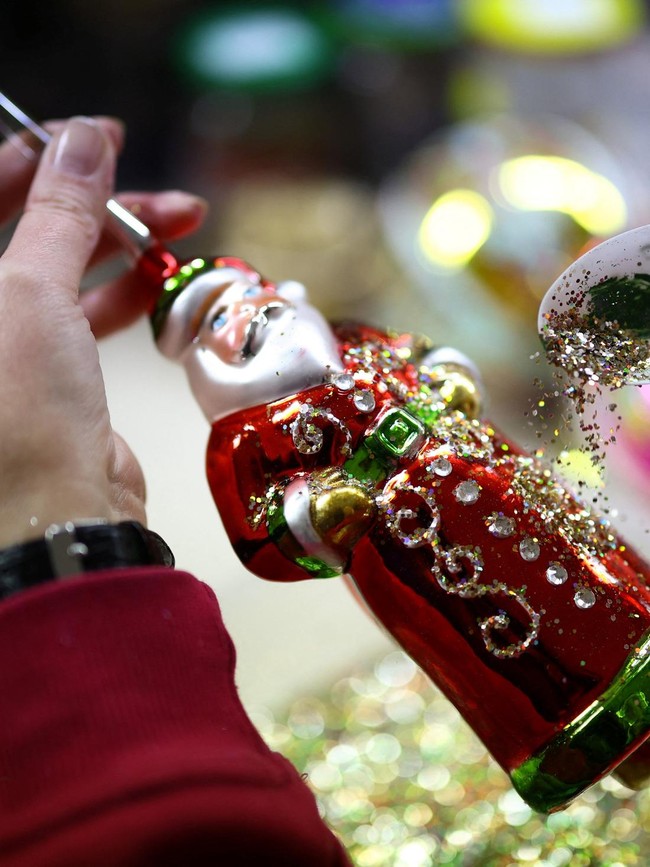 Kerajinan Kaca Polandia Jadi Primadona Dekorasi Natal Dunia