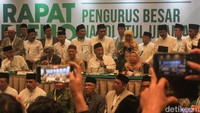 Pimpinan rapat, Mohammad Nuh, menyampaikan bahwa pleno membahas dua agenda utama, yakni risalah rapat Syuriyah serta penetapan pejabat ketua umum. 