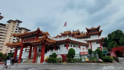 Kuil Buddha Terbesar di Malaysia