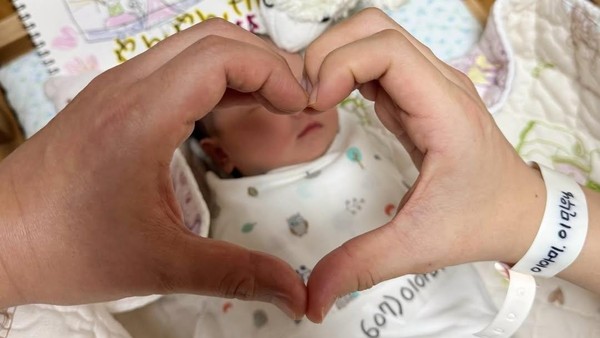 Bahagianya Minwoo Shinhwa Sambut Anak Kedua