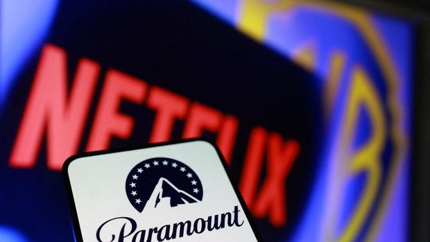 Logo Paramount, Netflix, dan Warner Bros terlihat pada ilustrasi yang diambil pada 8 Desember 2025. (REUTERS/Dado Ruvic/Illustration)
