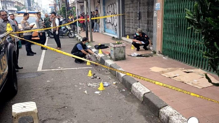 Mayat Pria Penuh Luka Ditemukan di Jalan Otista Bandung