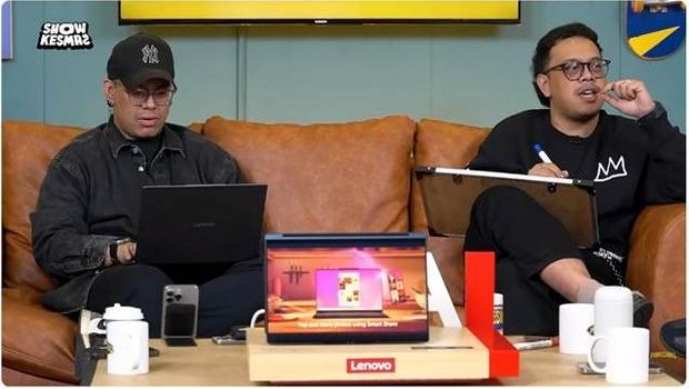 Marlo dalam podcast Podkesmas bersama Ananda Omesh, Surya Insomnia, dan Angga Nggok. Marlo dalam podcast Podkesmas bersama Ananda Omesh, Surya Insomnia, dan Angga Nggok.