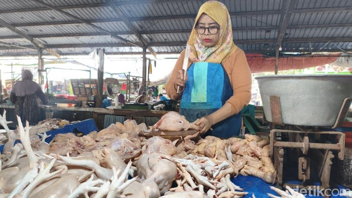 Harga Bahan Pokok di Sidoarjo Meroket: Ayam Rp 40 Ribu-Rawit Rp 100 Ribu
