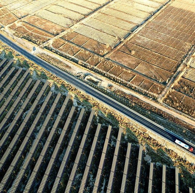 Pembangkit Listrik Tenaga Surya Ubah Gurun Gobi Menjadi Lumbung Energi Hijau