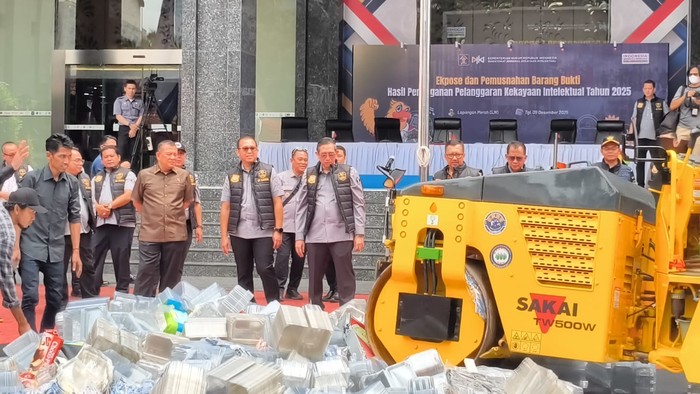 Kemenkum Musnahkan Genset hingga Aksesoris Moge Palsu, Total Nilainya Rp 3 M
