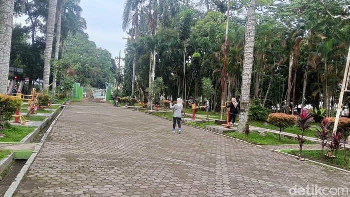 Taman Ahmad Yani Medan Jadi Destinasi Favorit Warga untuk Berolahraga
