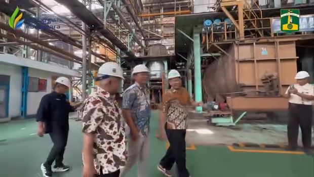 PG Ngadirejo Pabrik gula Ngadirejo di Kediri