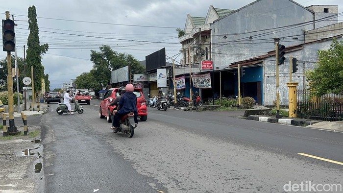 Traffic Light di Poros Pinrang-Polman Sepekan Rusak, Rawan Picu Kecelakaan