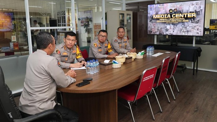 Polri Dirikan Media Center Bantuan untuk Bencana Sumatera di Bandara Soetta