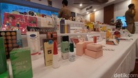 Takedown tautan penjualan kosmetik selama periode intensif pengawasan berarti pencegahan peredaran kosmetik ilegal lebih luas dengan estimasi potensi keekonomian mencapai Rp 1,84 triliun, ungkap Taruna. (Foto: DetikHealth/Averus Al Kautsar)