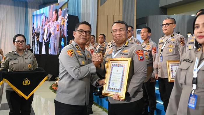 Rolog Polda Jatim Sabet 2 Penghargaan Aslog Kapolri