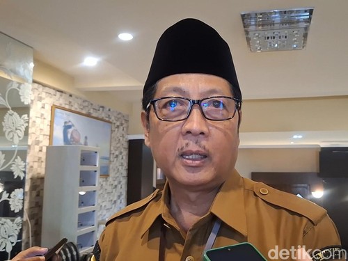 Sekda Kota Mataram, Lalu Alwan Basri saat dikonfirmasi di Mataram, Selasa (9/12/2025)