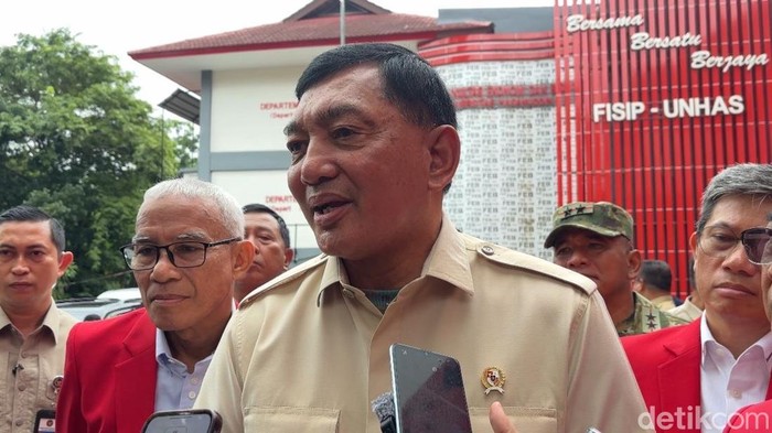 Menhan Respons Mualem Libatkan Relawan China Cari Jenazah Korban Banjir Aceh