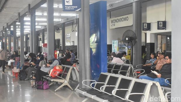 Stasiun Wonokromo Stasiun Wonokromo