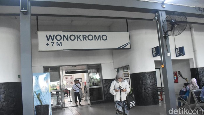 Stasiun Wonokromo, Gerbang Selatan Surabaya yang Menyimpan Sejarah