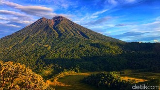 Biarkan Rinjani Istirahat, Semua Jalur Pendakian Ditutup hingga April 2026