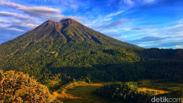 Suasana Gunung Rinjani, Lombok, Nusa Tenggara Barat.