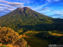 Mendaki Tektok ke Gunung Rinjani Boleh Saja, Asal...