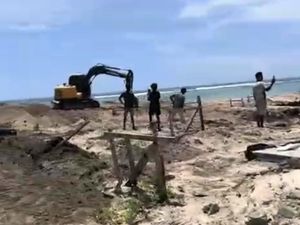 Video: Viral Pembangunan Hotel di Pantai Serangan Digeruduk Warga