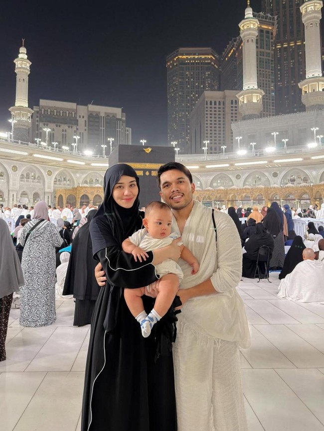 Thariq Halilintar Umrah Bareng Aaliyah-Anak: Semoga Allah Jaga Kami