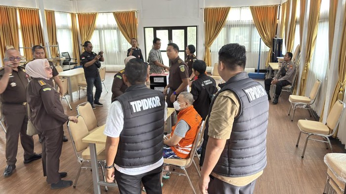 3 Tersangka Dugaan Korupsi Perumda Tirta Hidayah Dilimpahkan Ke Kejati Bengkulu