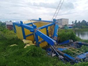 Tower Pamsimas Proyek PU Pemkab Maros Roboh Saat Diisi Air