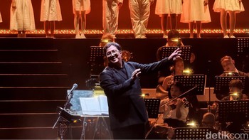 Konser Symphonesia tahun ini mengusung tema Viral: 100% Musik Indonesia untuk merayakan lagu-lagu karya musisi Indonesia yang populer di media sosial dengan sentuhan orkestra yang megah. Foto: Virgina Maulita Putri/detikINET