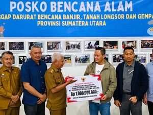 Walkot Agung Serahkan Bantuan Rp 1,5 M untuk Korban Bencana di Sumut