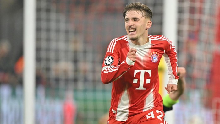 MUNICH, GERMANY - DECEMBER 09: Lennart Karl of FC Bayern München celebrates after scoring his teams second goal during the UEFA Champions League 2025/26 League Phase MD6 match between FC Bayern München and Sporting Clube de Portugal at Football Arena Munich on December 09, 2025 in Munich, Germany. (Photo by Sebastian Widmann/Getty Images)