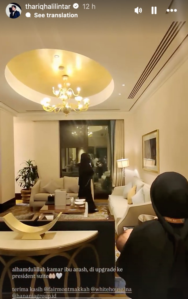 Thariq juga sempat membagikan video singkat penampakan penginapan mereka selama di sana. Penginapannya itu tampak luas dengan dilengkapi beberapa kamar serta ruangan khusus untuk beribadah. Foto: Instagram/@thariqhalilintar