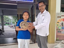 Serahkan Trenggiling Temuan ke BKSDA Jogja, Ini Alasan Mulia Bocah Sleman