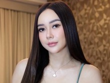 Lukisan Bermakna Pria dengan Segala Keruwetannya Karya Aura Kasih