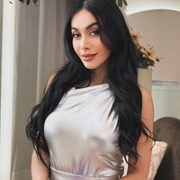 7 Artis Indonesia yang Ngaku Operasi Payudara, Terbaru Denada