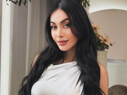 7 Artis Indonesia yang Ngaku Operasi Payudara, Terbaru Denada