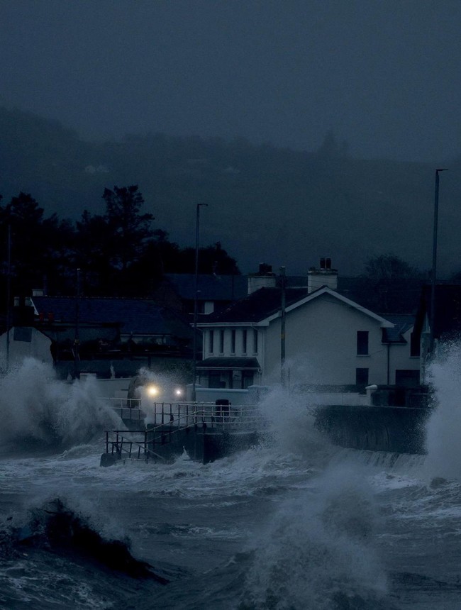 Badai Bram Hantam Inggris, Peringatan Bahaya bagi Warga