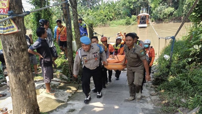 Siswa SMP Sidoarjo yang Tenggelam di Sungai Mas Krian Ditemukan
