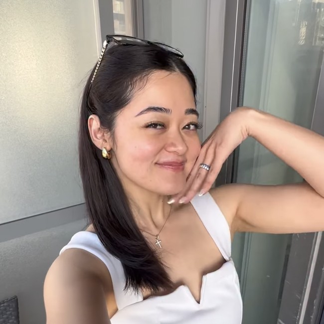 Desember Full Senyum Bagi Gisela Cindy: Ultah, Dilamar dan Natalan