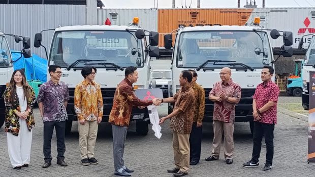 Handover Mitsubishi Fuso Fighter X.