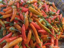 Harga Cabai Setan Tembus Rp 105 Ribu di Pasar Kajen Pekalongan