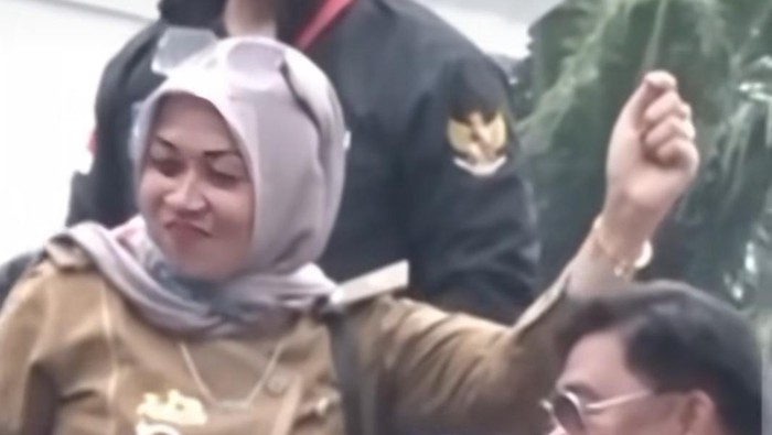 Heboh Video Bu Kades di Magelang Joget-joget Saat Demo di Jakarta Ternyata...