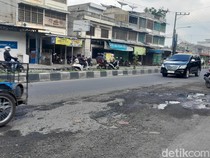 Jalan Mandala Medan Rusak Parah, Warga Kesal Pemkot Hanya Lakukan Tambal Sulam