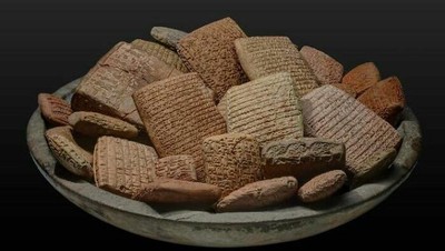 Jangan Scroll Saat Lapar! 11 Benda Ini Menyamar Jadi Makanan Lezat